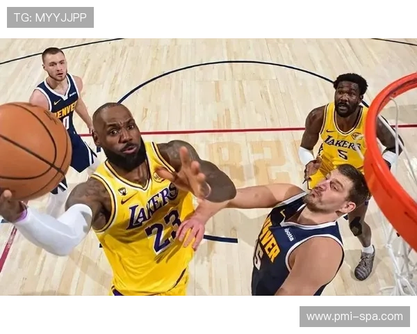 勒布朗连续关键挡拆助攻提升球队得分效率拉开季后赛差距