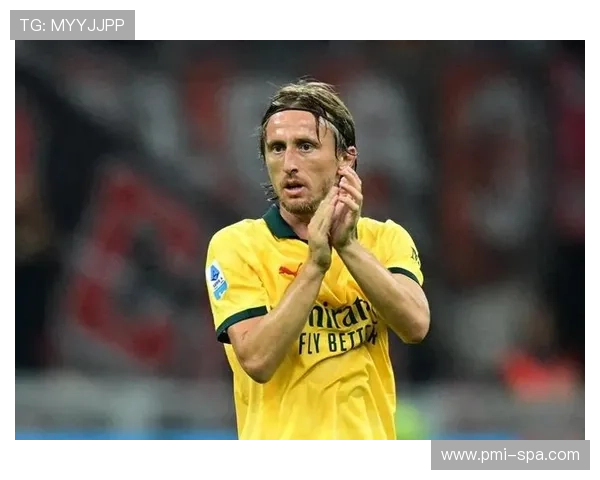 莫德里奇家冰箱里只有鸡胸肉和水，这人是活成AI了吗